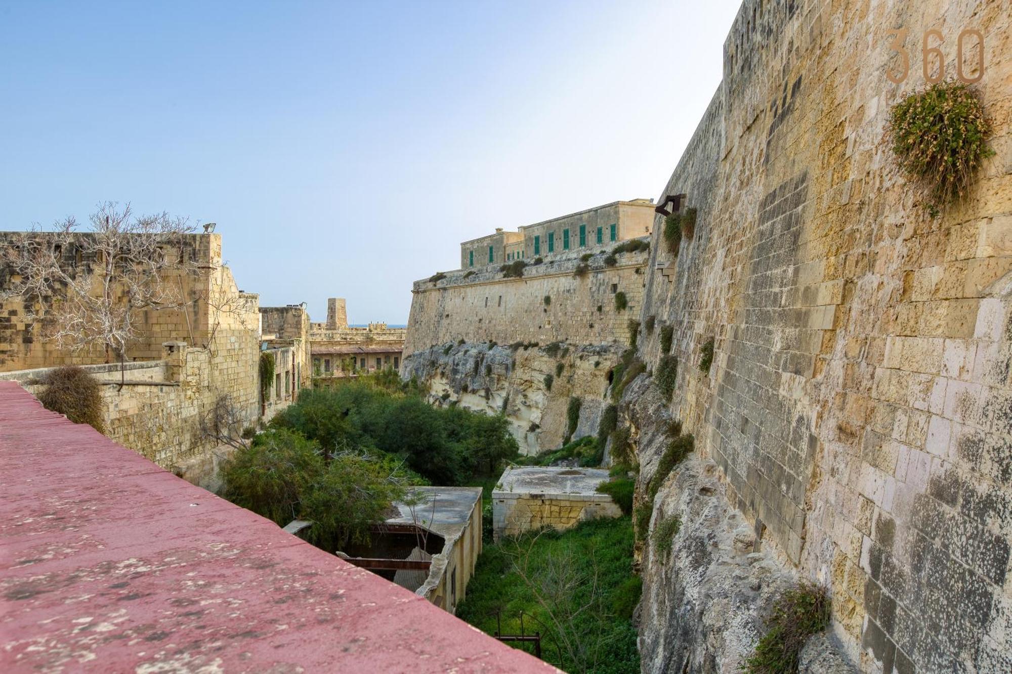 Comfortable 1Br Home With Maltese Balcony In Valletta By 360 Estates Extérieur photo